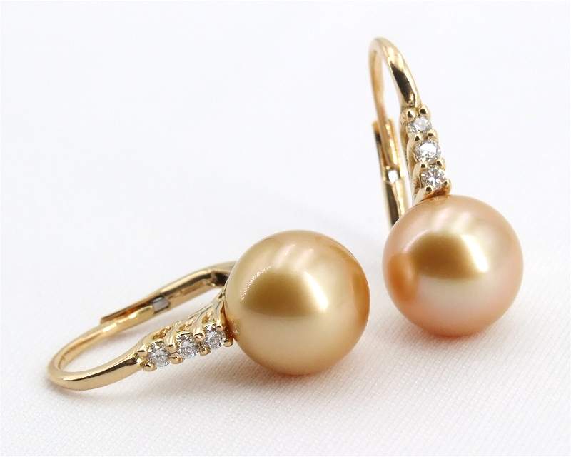 Lavender pearl ear studs from Selectraders