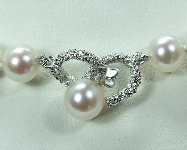 Y-Pearl necklace from Selectraders