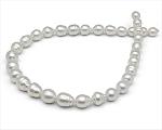 White baroque pearl necklace at Selectraders