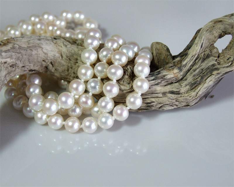 Freshwater Pearl Necklet at SelecTraders