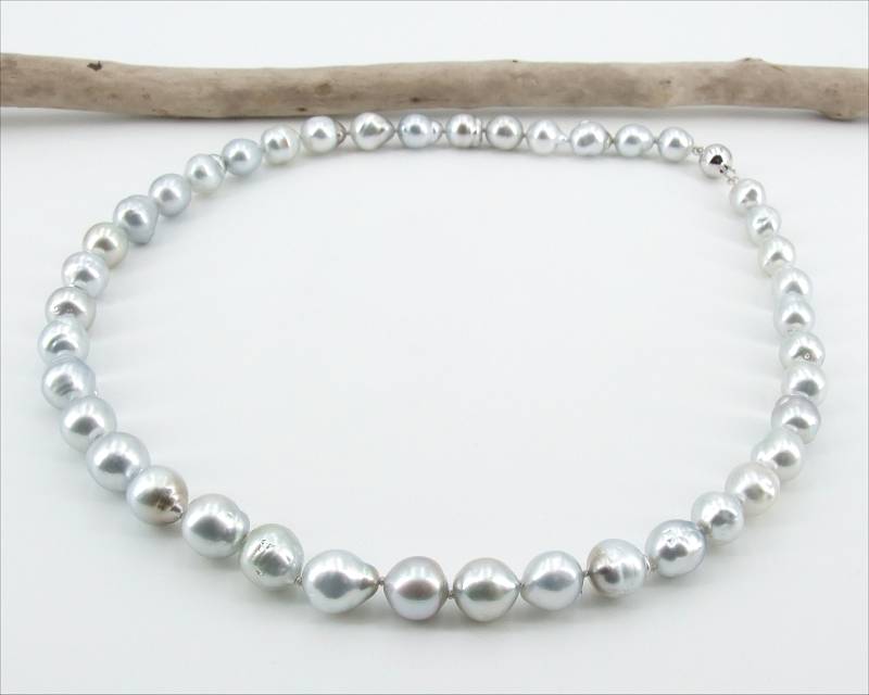 Drop Tahitian pearl necklace from Selectraders