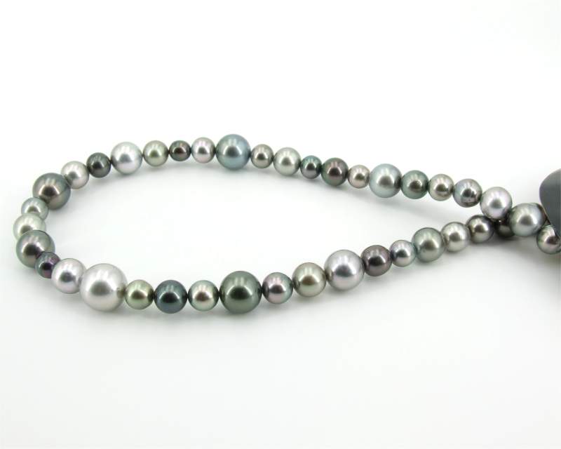 Multicoloured Pearls at SelecTraders